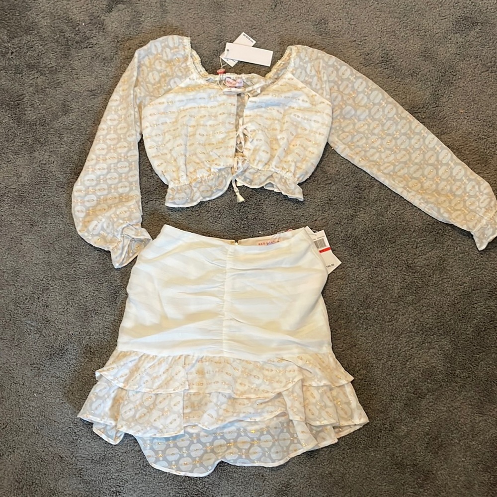 Red carter - white & gold set. Xs.